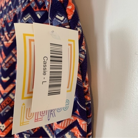 LulaRoe Cassie Chevron, Aztec or Southwest Print Pencil Skirt Size Large - Picture 5 of 6